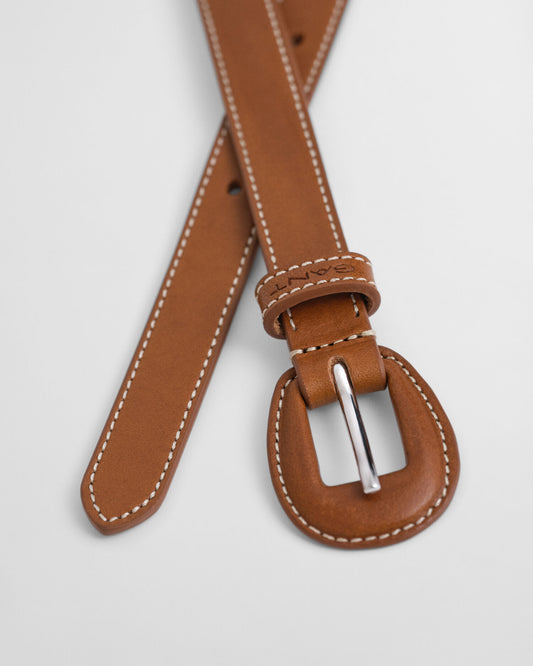 Ceinture à boucle recouverte de cuir