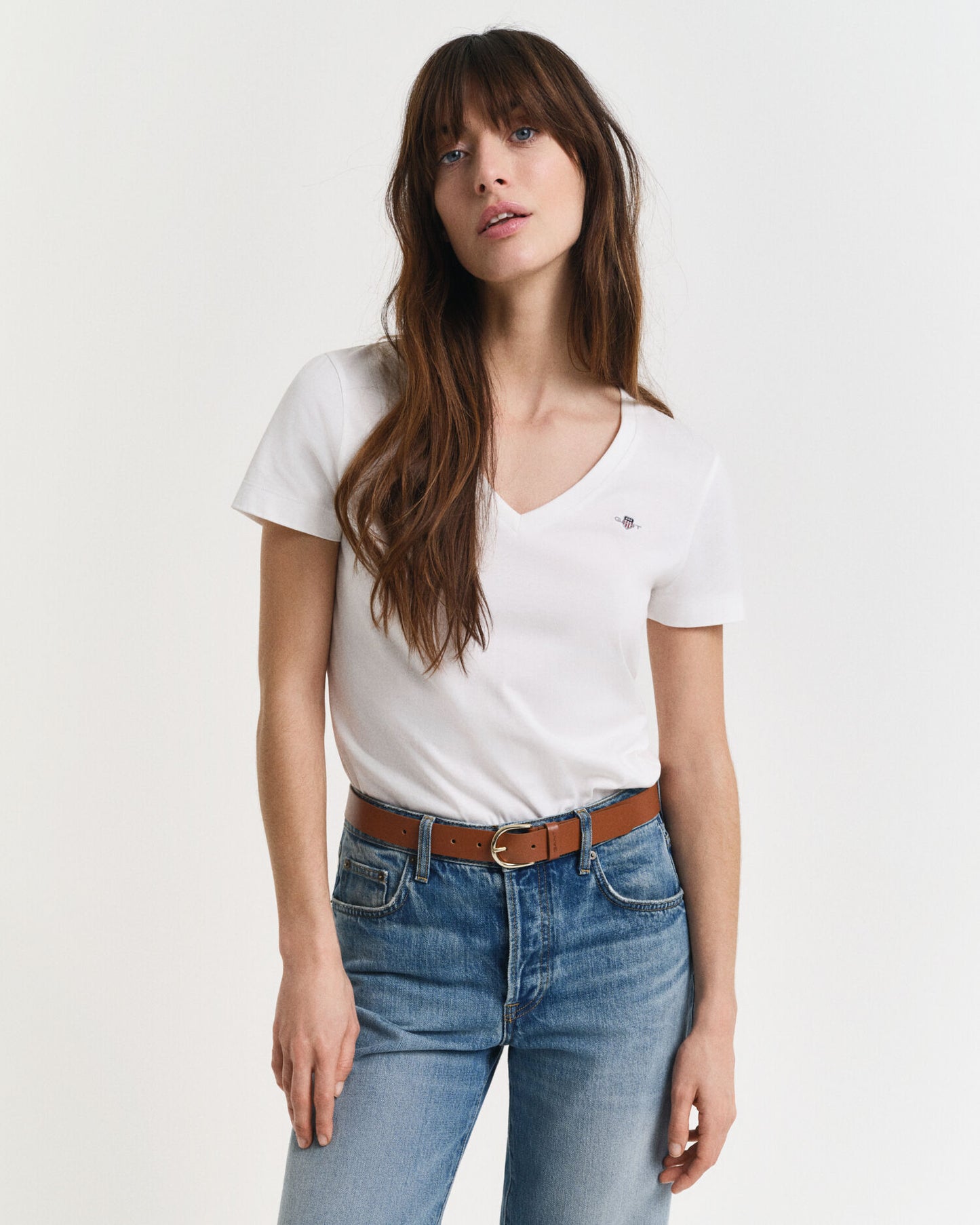 T-shirt Col V Écusson