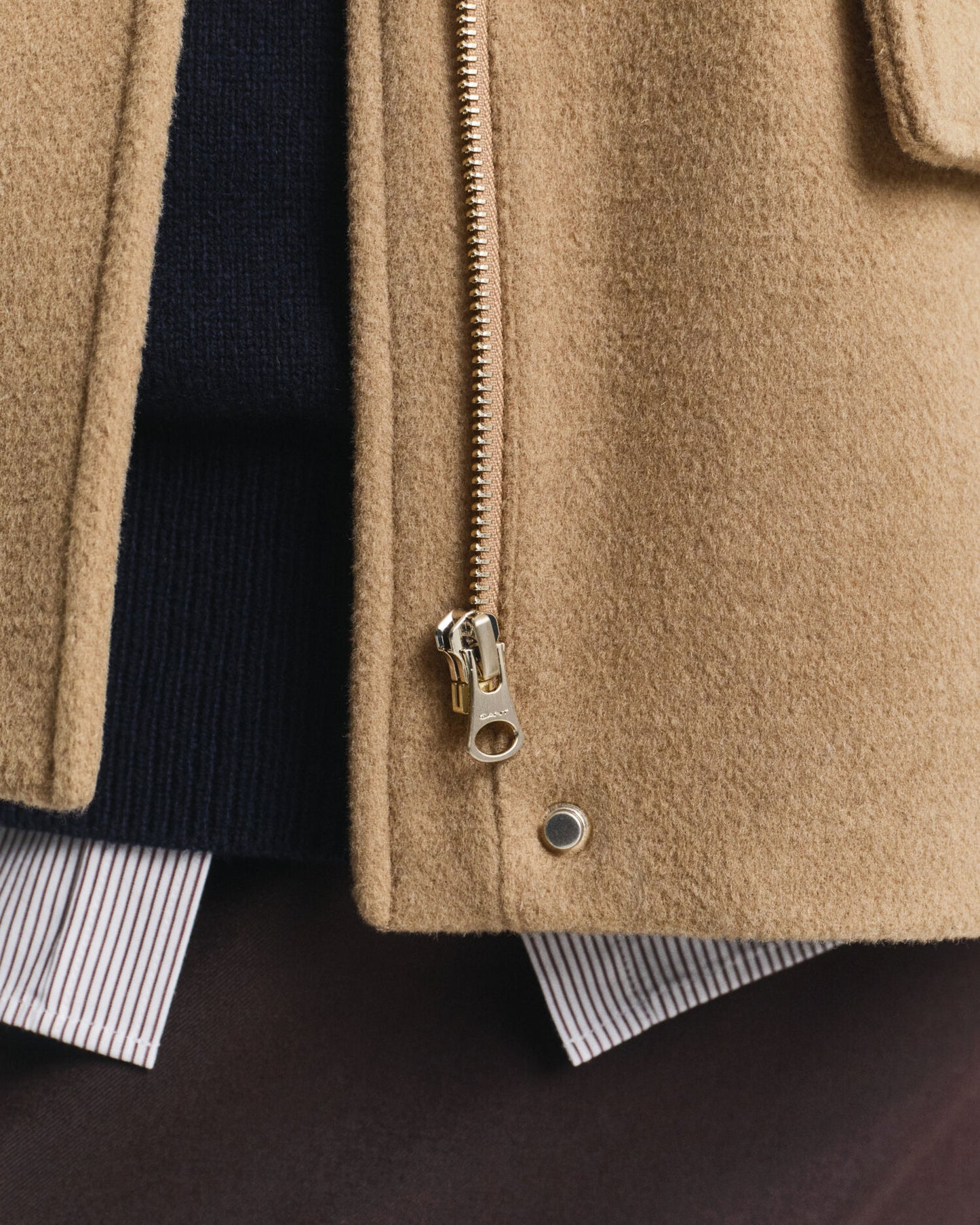 Veste courte en laine zippée