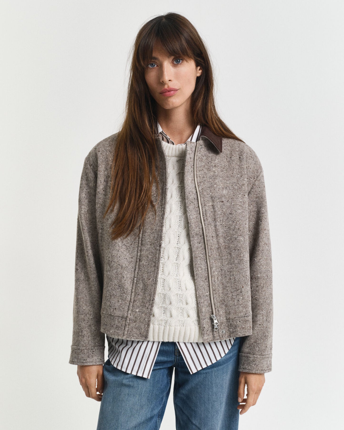 Wolljacke mit Kontrastkragen