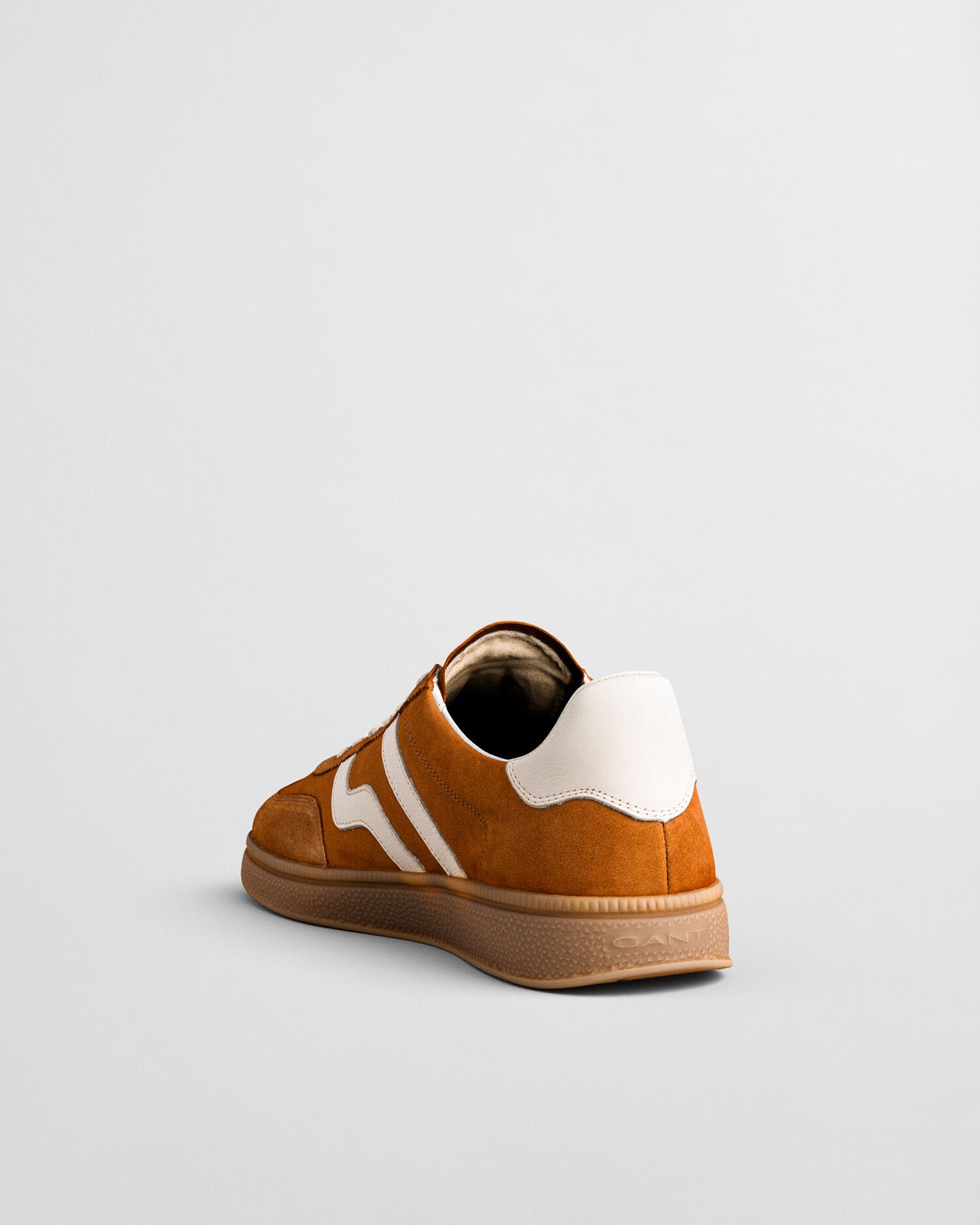Baskets en daim Cuzmo