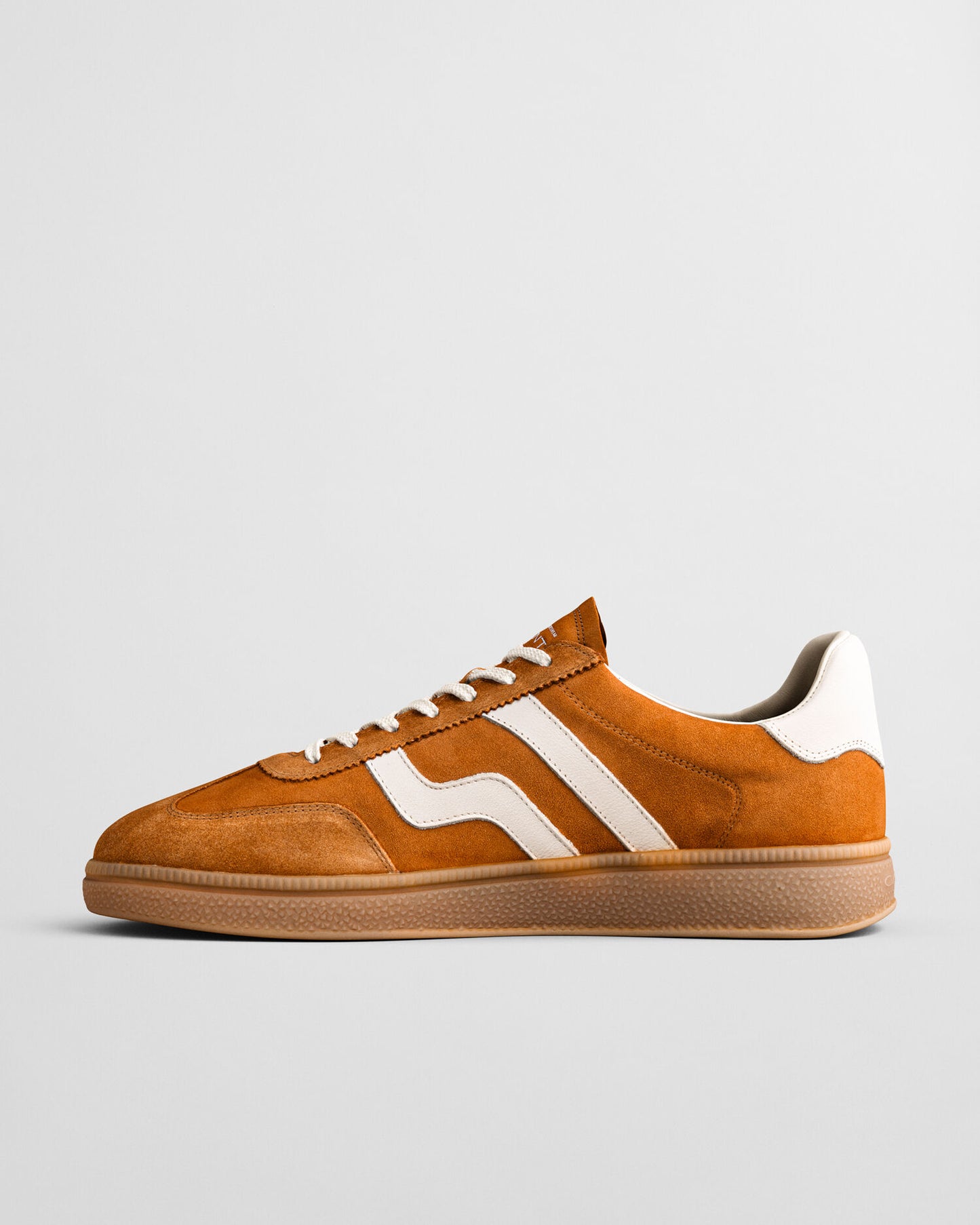 Baskets en daim Cuzmo