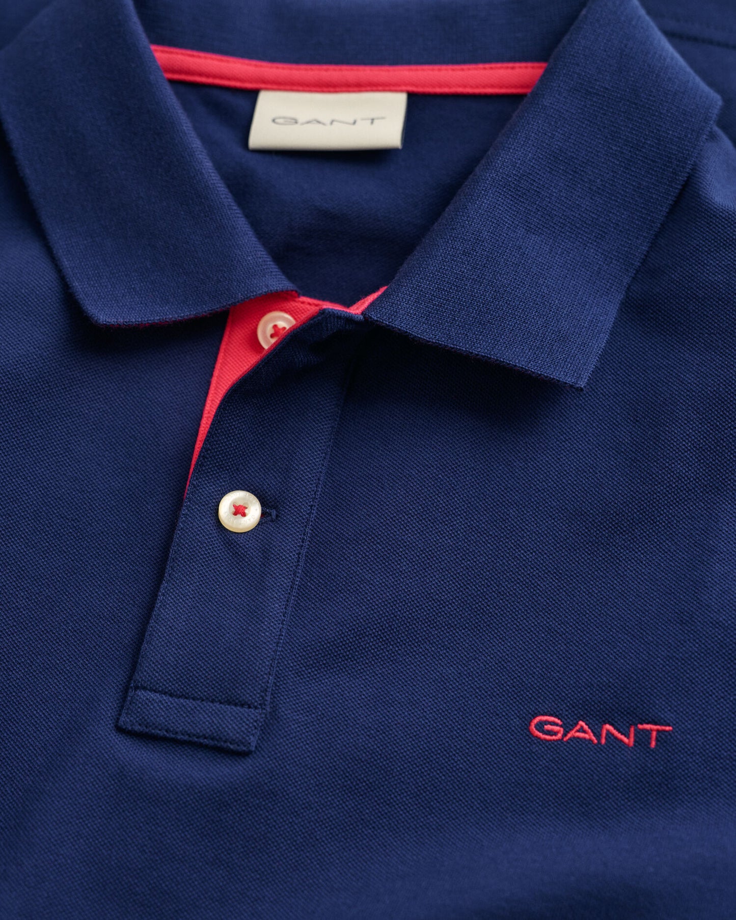 Polo-Piqué-Shirt mit Kontrastdetails