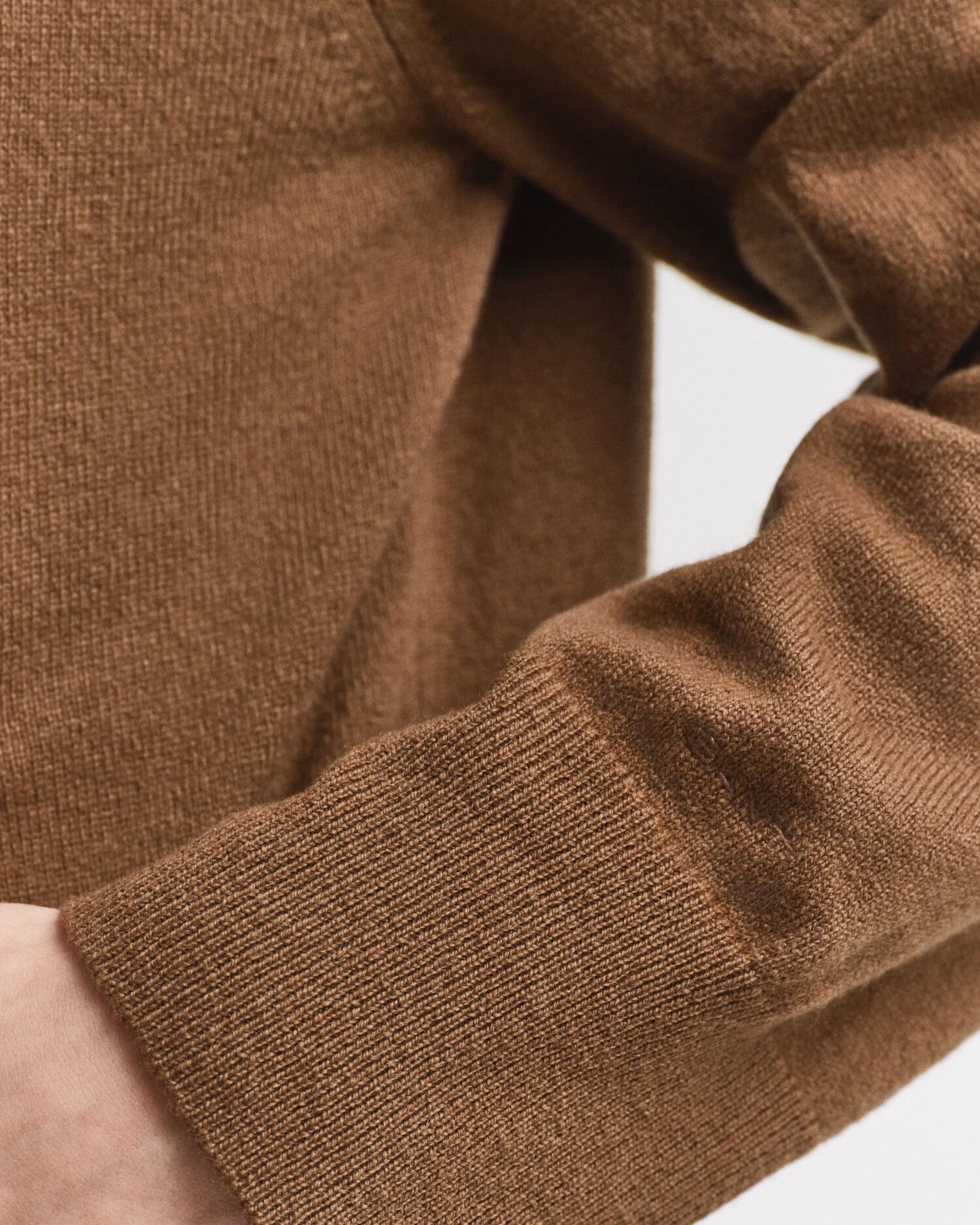 Superfeiner Lammwoll-Kapuzenpullover mit Reißverschluss