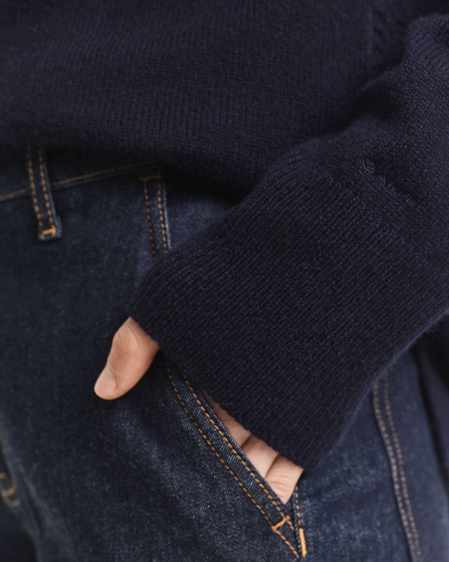 Pull à col roulé doux en laine mélangée cachemire