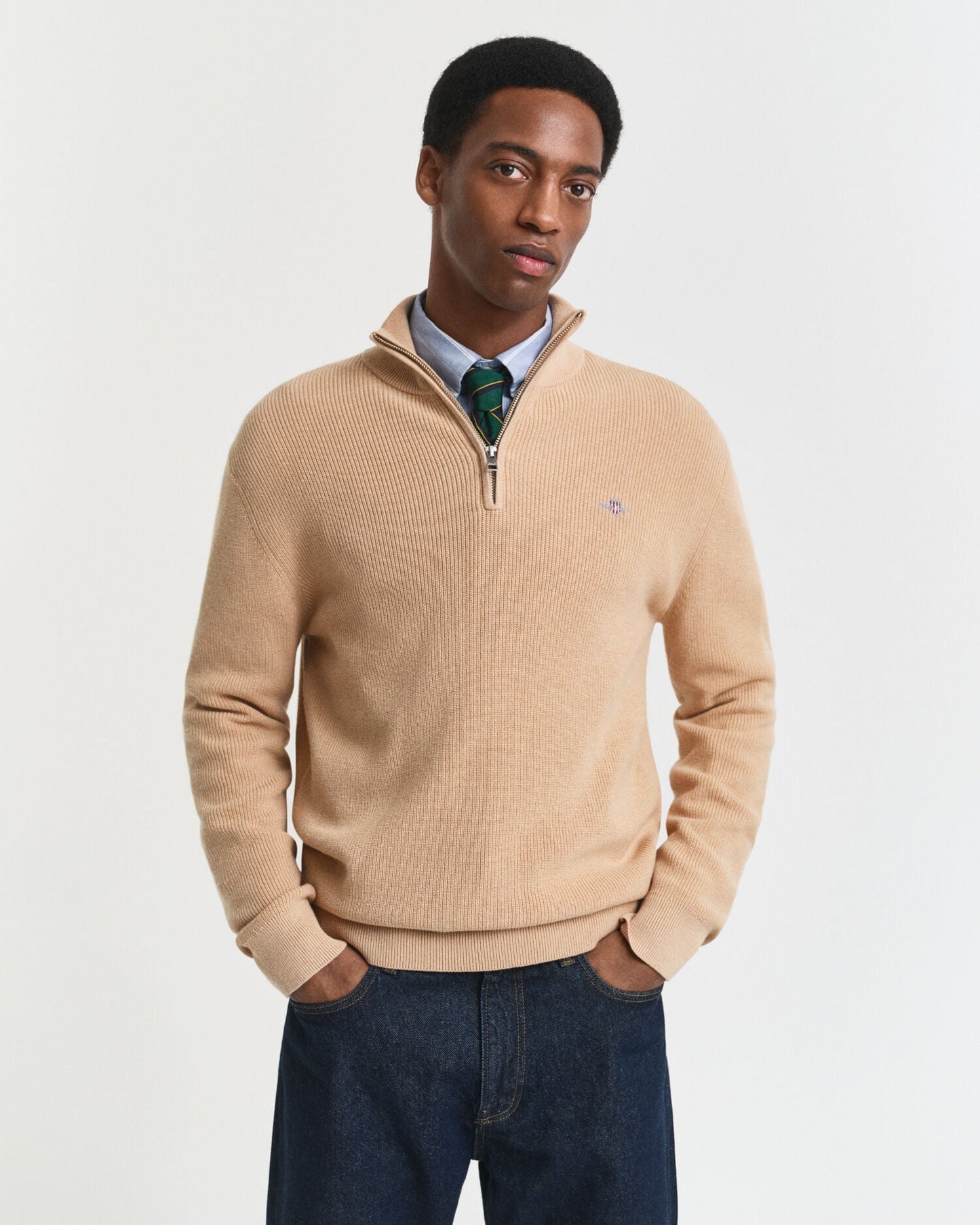 Gerippter Pullover aus Baumwolle und Merinowolle mit halbem Reißverschluss
