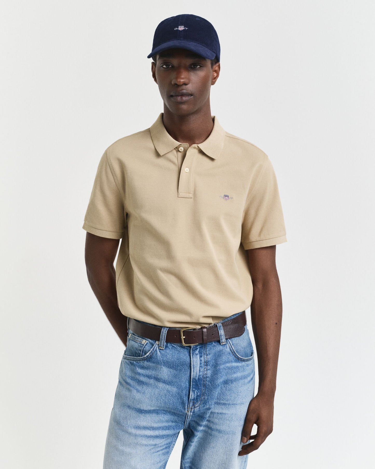 Regular Fit Polohemd mit Schild-Logo aus Piqué